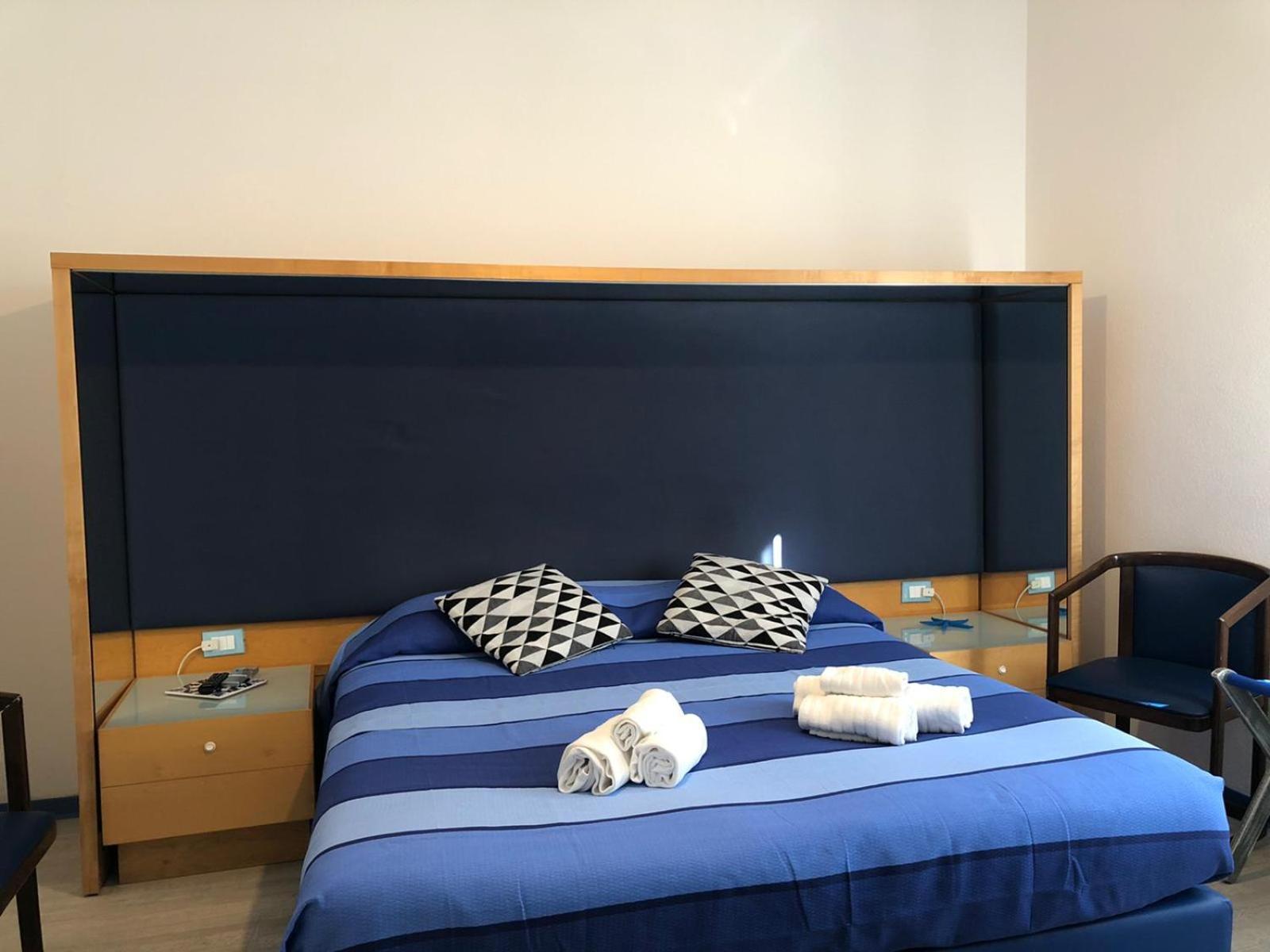 La Favorita Hotel 칼라고노네 외부 사진